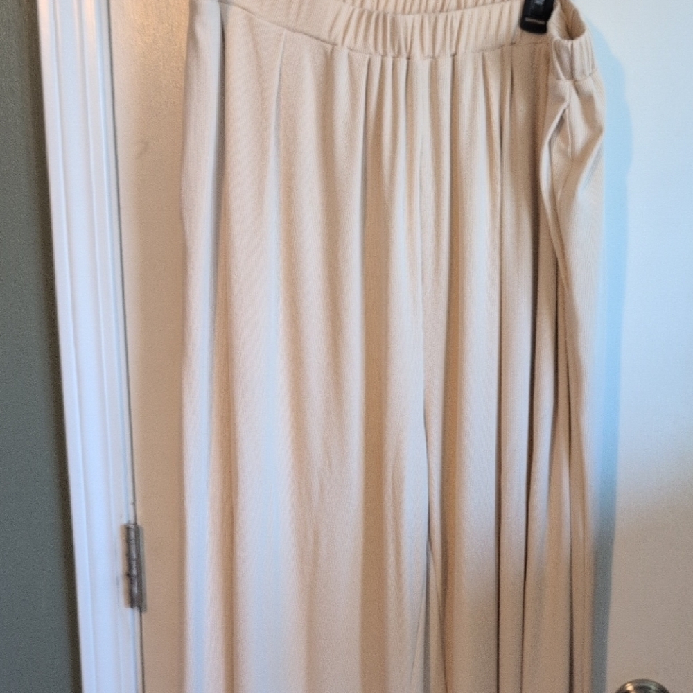Cider Beige Ribbed Lounge Pants - Picture 4 of 4